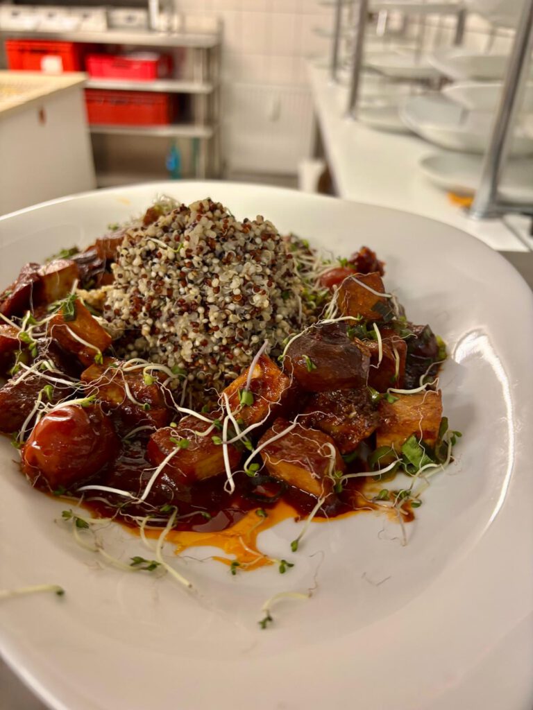Kulinarische Tradition im Herzen der Stadt: Restaurant deutsche Küche Berlin Mitte Terrasse 1 Restaurant deutsche Küche Berlin Mitte lieschen Mueller