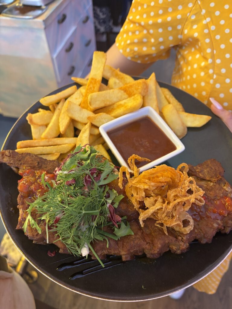 Schnitzel in Berlin at Lieschen Müller 1 schnitzel