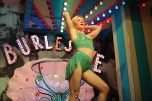 News 1 Burlesque Berlin unter dem Fernsehturm im Lieschen Mueller